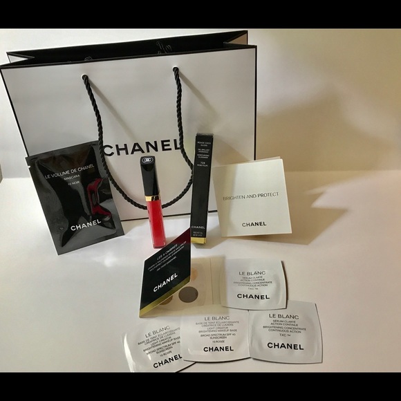 CHANEL Other - Chanel full size 728 rose pulpe and samples
